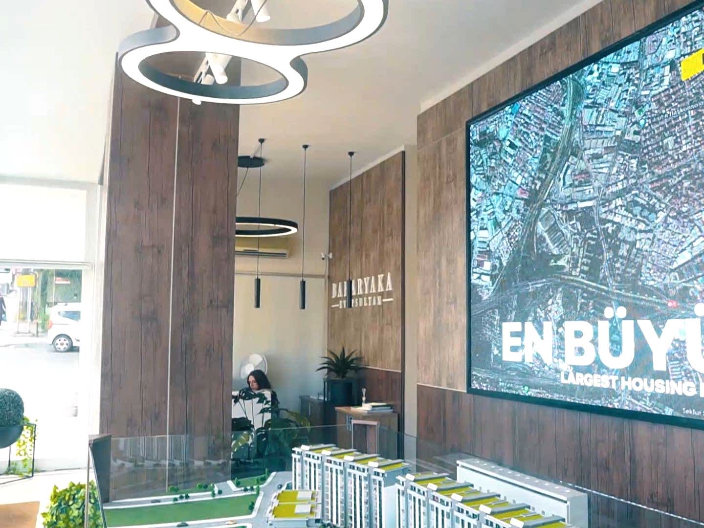 Pink-Yellow-Flash-Sale-Watercolor-Background-Animated-Instagram-Post-24